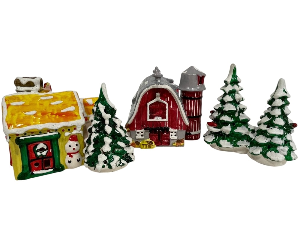 VINTAGE 80S CERAMIC LIGHTED CHRISTMAS VILLAGE SET (1 of 10)