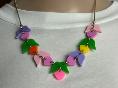 TATTY DEVINE CRAFT FLOWER NECKLACE