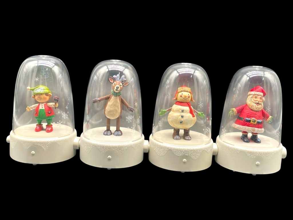 4 HALLMARK CHRISTMAS FIGURES IN LIGHTED DOMES: 4 HALLMARK CHRISTMAS FIGURES IN LIGHTED DOMES -VERY GOOD PRE OWNED CONDITION, UNTESTED -APPROX 5.5" X 4" -SET OF 4 CHRISTMAS FIGURES IN LIGHTED DOMES FEATURING A FESTIVE ELF, REINDEER, SNOWMAN, AND SA