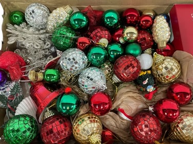 BOX OF ASSORTED HOLIDAY ORNAMENTS