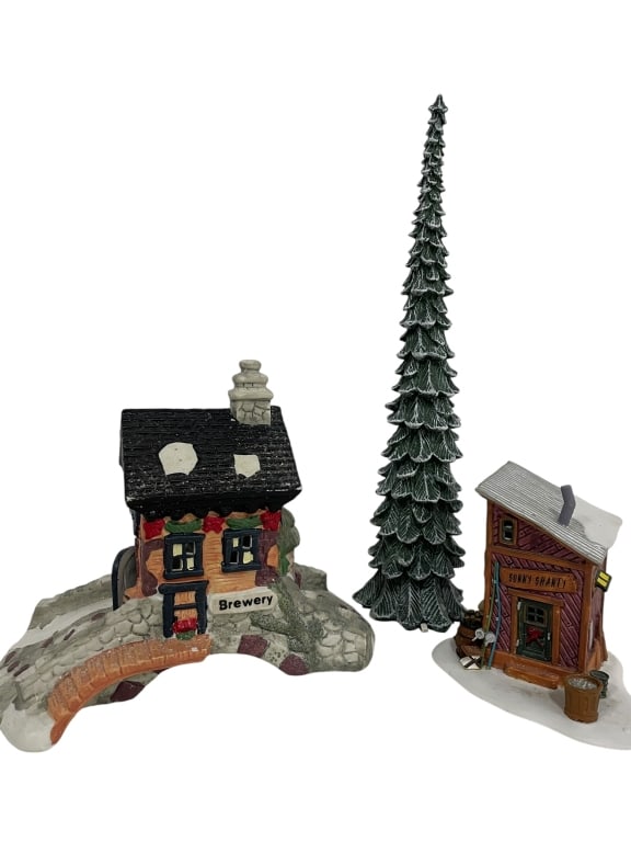 3 CHRISTMAS HOLIDAY VILLAGE PIECES (1 of 7)