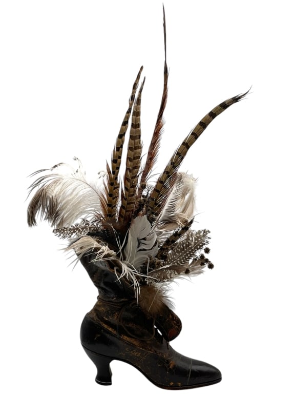 ANTIQUE VICTORIAN STYLE SHOE WITH FEATHER: ANTIQUE VICTORIAN STYLE SHOE WITH FEATHER ARRANGEMENT -VERY GOOD PRE OWNED CONDITION -APPROX 18" -UNIQUE ANTIQUE BLACK LEATHER VICTORIAN STYLE SHOE, BEAUTIFULLY ADORNED WITH AN ELABORATE ARRANGEMENT O