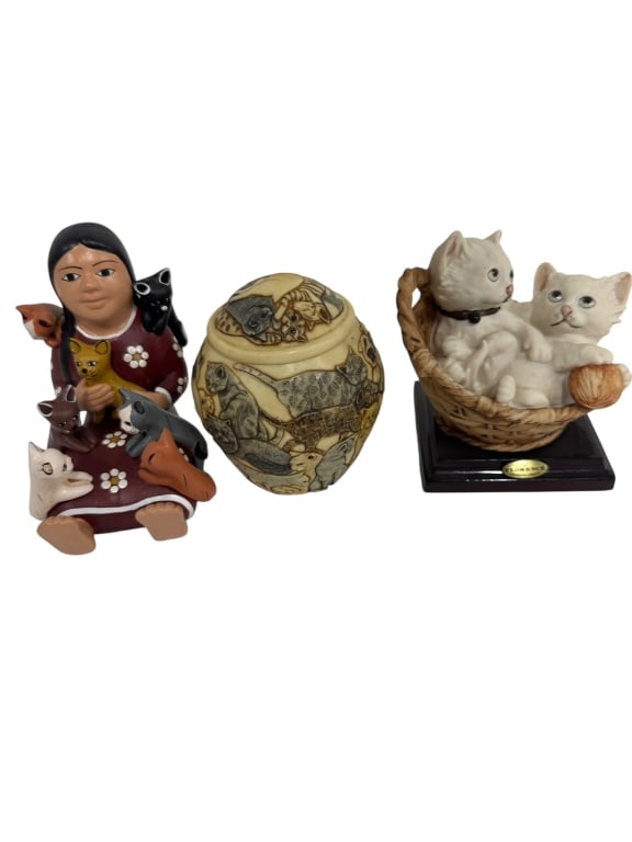 LOT OF THREE CAT-THEMED FIGURINES (1 of 4)