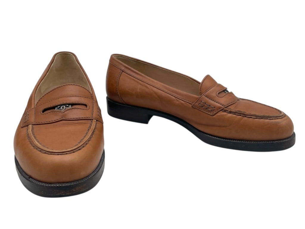 CHANEL TAN LEATHER LOAFERS SZ 37 (1 of 9)