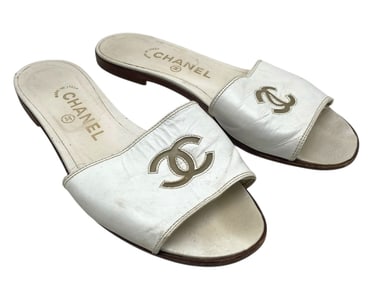 CHANEL WHITE LEATHER SLIDE SANDALS SZ 37.5
