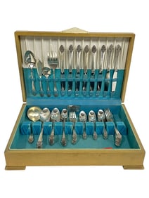 ROGERS ONEIDA SILVERPLATE FLATWARE SET IN BOX
