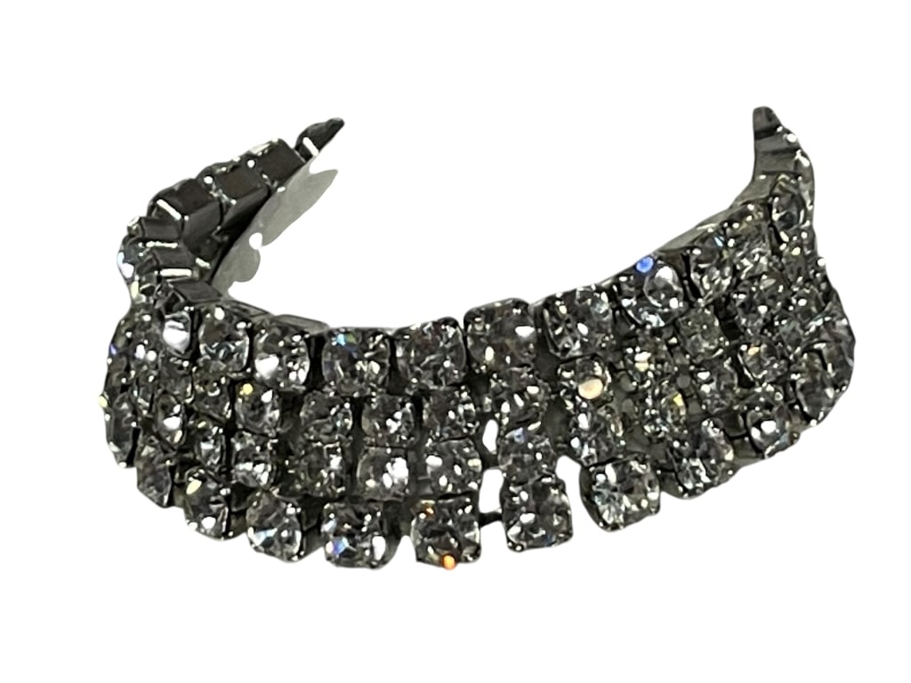 VINTAGE SIGNED WEISS GLAM RHINESTONE WIDE BRACELET (1 of 6)