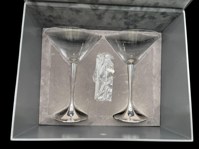 SAKS FIFTH AVENUE MARTINI GLASSES IN BOX (1 of 8)
