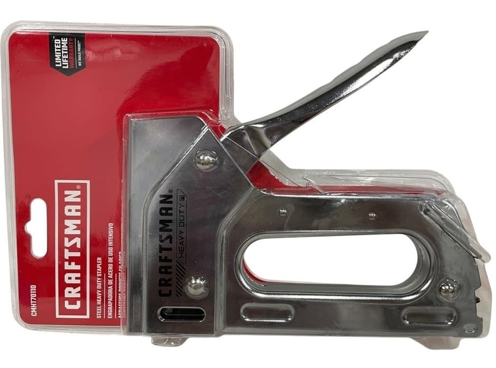 CRAFTSMAN HEAVY DUTY STEEL STAPLER - CMHT70110: CRAFTSMAN HEAVY DUTY STEEL STAPLER - CMHT70110 - NEW IN PACKAGERUGGED AND RELIABLE, THIS CRAFTSMAN HEAVY DUTY STAPLER IS BUILT FOR TOUGH JOBS. MADE OF DURABLE STEEL, THIS TOOL IS IDEAL FOR GENERAL REP