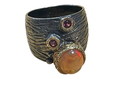 STERLING SILVER ON WIDE BAND OPAL SOLITAIRE RING 6