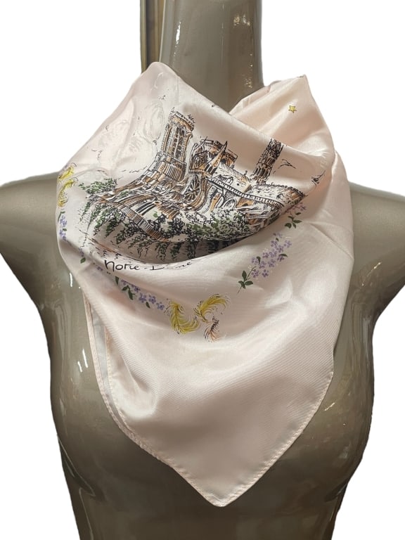 “REFLETS DE PARIS?? SILK STYLE SCARF 29": “REFLETS DE PARIS” SILK STYLE SCARF FEATURING ICONIC PARIS LANDMARKS -Very good pre owned condition -Approx 29" -Elegant vintage-style silk scarf titled “Reflets de Paris,” showcasing 