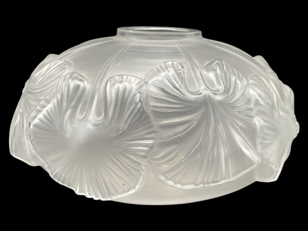 LALIQUE CRYSTAL NYMPHEAS VASE 5" (1 of 6)