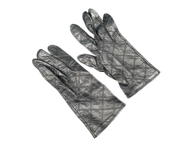 CHANEL BLACK QUILTED LEATHER GLOVES SZ 7