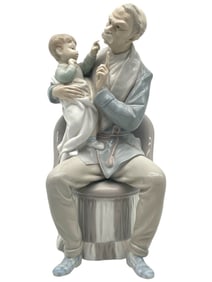 LLADRO "THE GRANDFATHER" PORCELAIN FIGURINE 11"