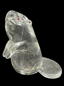STEUBEN ART GLASS BEAVER SCULPTURE W RED EYES 6"