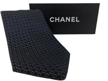 CHANEL MEN'S NAVY & GOLD PATTERNED SILK TIE