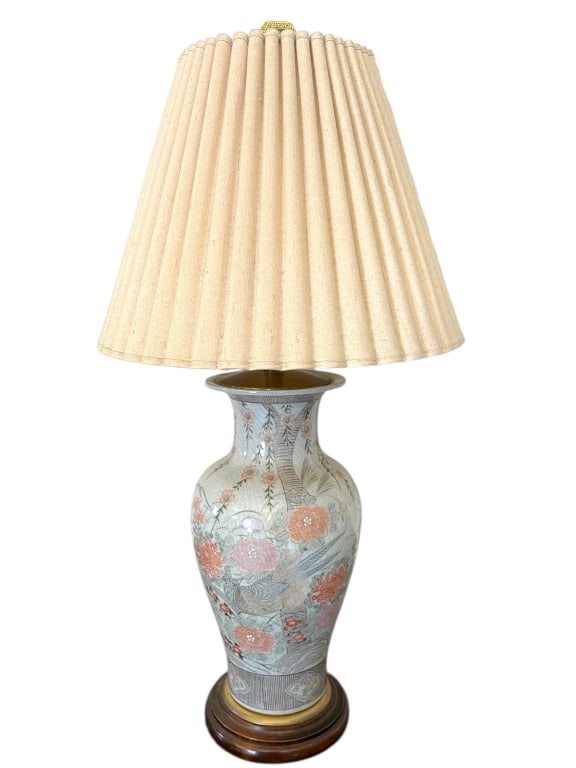 ASIAN STYLE PORCELAIN VASE LAMP W FLORALS 30" (1 of 6)