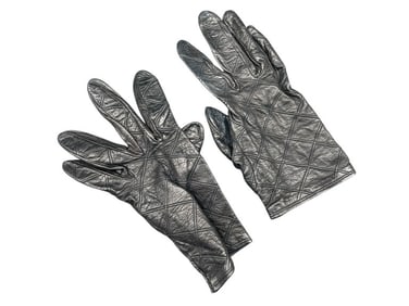 CHANEL BLACK QUILTED LEATHER GLOVES SZ 7