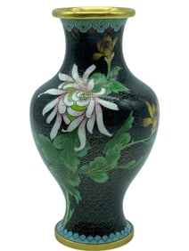 VINTAGE CHINESE CLOISONNÉ VASE  8"