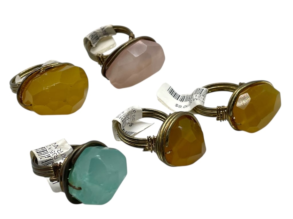 LOT OF FIVE FACETED STONE STATEMENT RINGS (1 of 4)