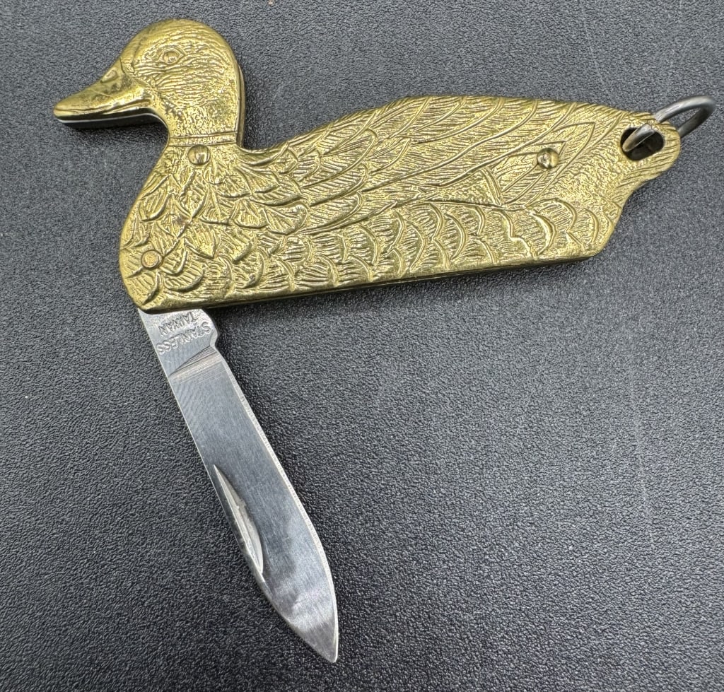 DUCK-SHAPED BRASS POCKET KNIFE 2.5" (1 of 4)