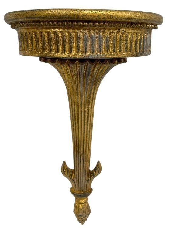 CHELSEA HOUSE PARK STREET WALL BRACKET GOLD 13": CHELSEA HOUSE PARK STREET BRACKET IN GOLD 13" -SHOWROOM CONDITION -13" X 8.5" X 4" -COMPOSITE MATERIAL -THE BRACKET FEATURES AN ELEGANT CORBEL DESIGN WITH A SEMI-CIRCULAR TOP SHELF, SUITABLE FOR DISPL