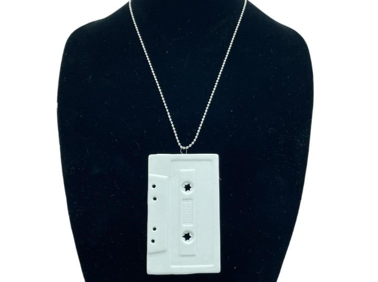 NEW SELETTI FINE CERAMIC CHARM NECKLACE 16": NEW SELETTI FINE CERAMIC CHARM NECKLACE 16" -SIZE: 16" -NEW -JR BTQ 01/18