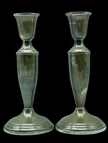 PAIR OF TOWLE STERLING SILVER CANDLESTICKS 820G