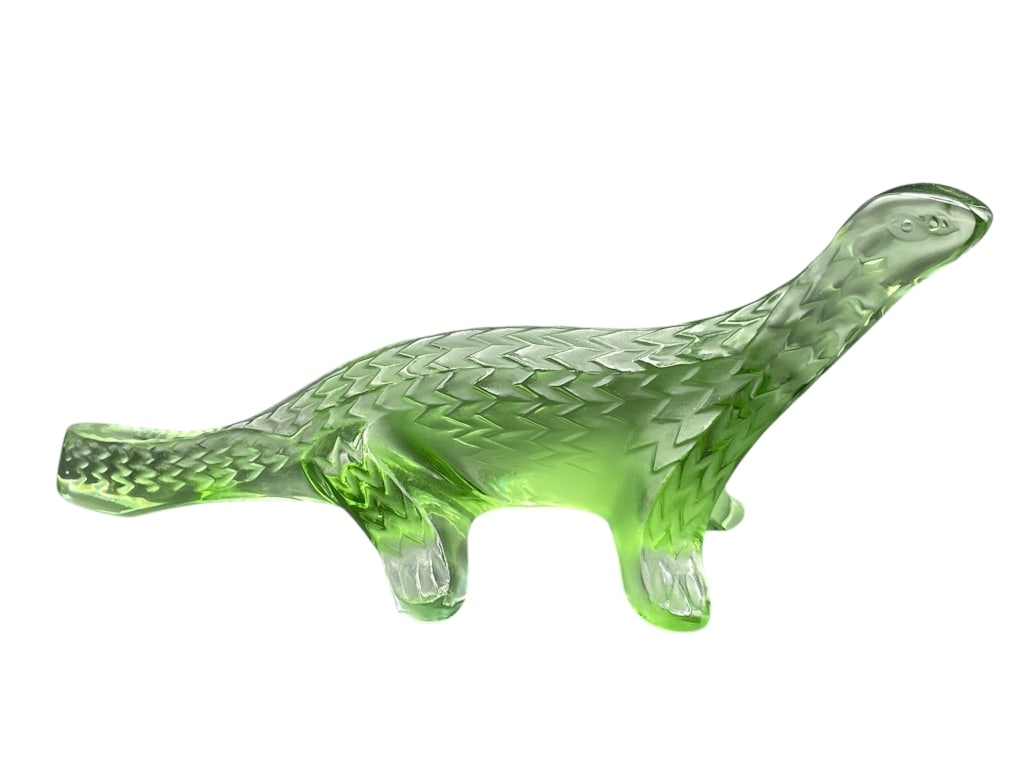 LALIQUE GREEN CRYSTAL SALAMANDER FIGURINE 6": LALIQUE FRANCE GREEN CRYSTAL SALAMANDER FIGURINE 6" -Very good pre owned condition -Approx 3" x 6" -Magnificent Lalique France green crystal salamander figurine, finely crafted in luminous satin-finis