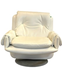 MID CENTURY MODERN ARTIFORT LEATHER CHAIR