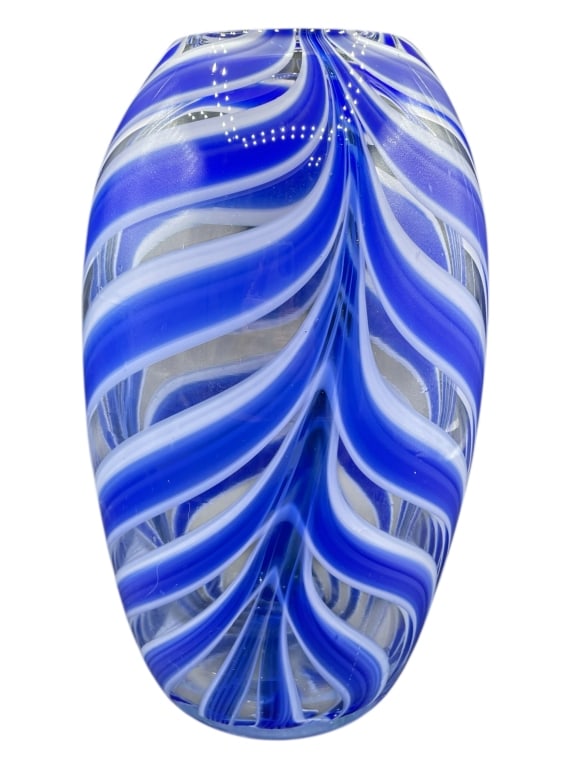 MURANO STYLE BLUE AND WHITE ART GLASS VASE 9" (1 of 5)