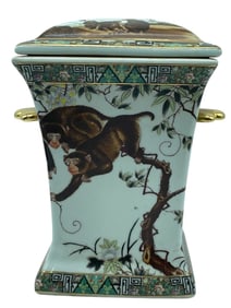 CHINESE FAMILLE STYLE PORCELAIN MONKEY LIDDED JAR