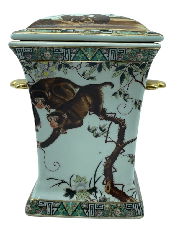 CHINESE FAMILLE STYLE PORCELAIN MONKEY LIDDED JAR (1 of 8)