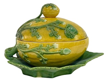 PORTUGUESE MAJOLICA LEMON & LEAF COVERED TUREEN 9"