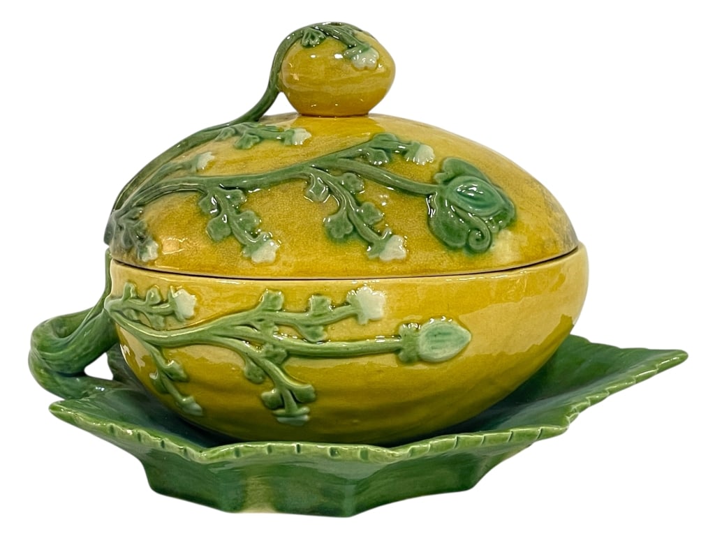 PORTUGUESE MAJOLICA LEMON & LEAF COVERED TUREEN 9" (1 of 8)