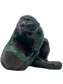 CHINESE GLAZED POTTERY MONKEY W PEACH FIGURINE 5"