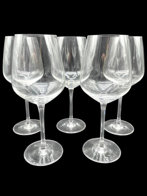 SET OF 5 MODERN STEMMED WHITE WINE GLASSES: SET OF 5 MODERN STEMMED WHITE WINE GLASSES -This is a beautiful set of five clear crystal stemmed wine glasses featuring a modern, elongated bowl shape that gently tapers at the rim, a style often fav