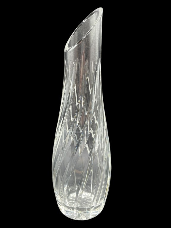 ELEGANT CUT CRYSTAL TWISTED VASE 12" (1 of 5)
