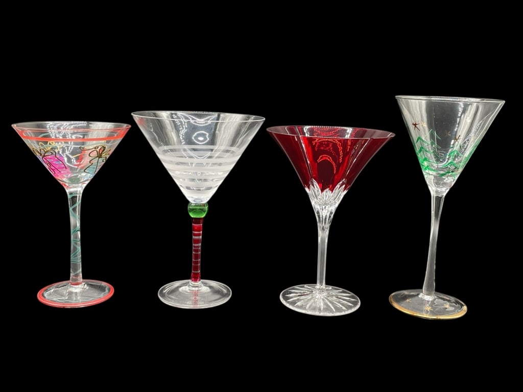 4 HOLIDAY THEMED ART GLASS MARTINI GLASSES (1 of 8)