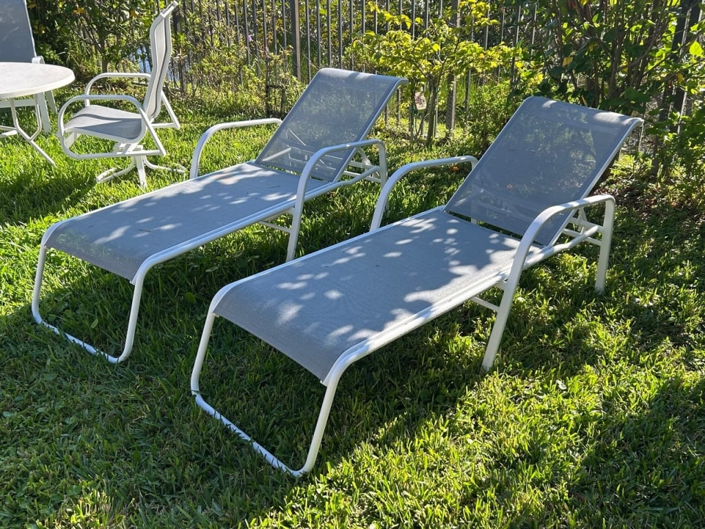 PAIR OF MODERN OUTDOOR PATIO CHAISE LOUNGES (1 of 5)