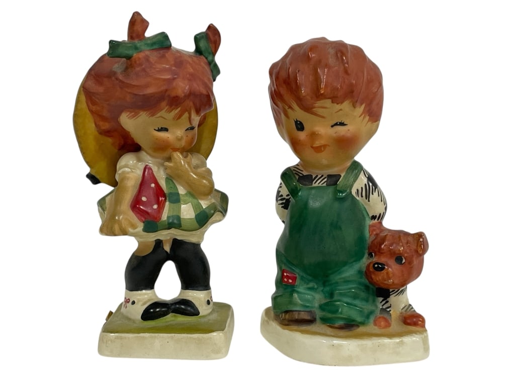 PAIR OF GOEBEL HUMMEL FIGURINES 4": PAIR OF GOEBEL HUMMEL FIGURINES – MADE IN GERMANY -Very good pre owned condition -Approx 4" tall -Adorable pair of authentic Goebel Hummel figurines, hand-painted and crafted in Germany. This deligh