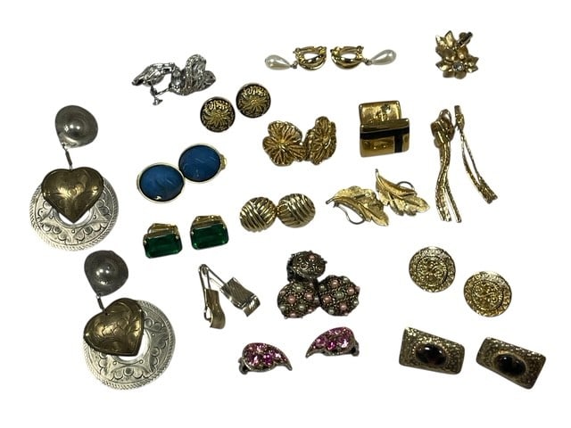 HUGE RESELLER LOT VINTAGE COSTUME CLIP ON EARRINGS: - 17 PAIRS of non stud earrings total for this lot - some screw backs and some clip ons - all vintage costume jewelry and a lot of fun - great for making surprise jars - all in good condition as shown