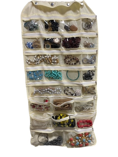 HUGE LOT VINTAGE & COSTUME JEWELRY OVER 60 PCS: GROUP A LOT OF VINTAGE & COSTUME JEWELRY - over 60 pieces - some surprises! - as pictured By bidding on this listing, you understand and agree to be bound by the terms and conditions of DejaVu Auction