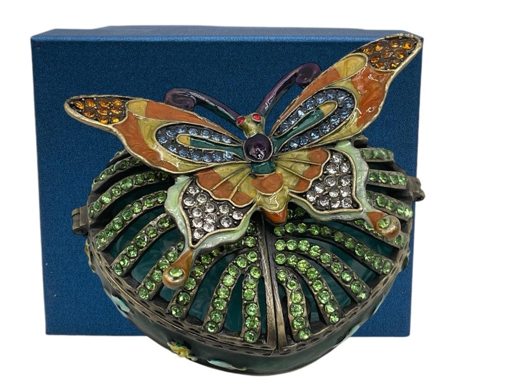 JAY STRONGWATER STYLE BUTTERFLY TRINKET BOX: JAY STRONGWATER STYLE BUTTERFLY TRINKET BOX -NEW IN BOX -SIZE: 2.5" -DM92524