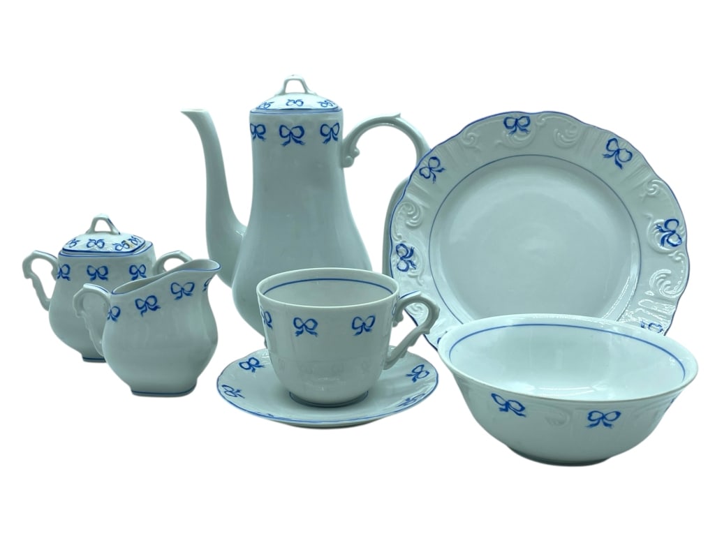 VISTA ALEGRE PORTUGAL PORCELAIN SET RUBAN BLUE: VISTA ALEGRE PORTUGAL FINE PORCELAIN SET IN RUBAN BLUE -Good pre owned condition, some cracks (see photos) -Set includes 7 pieces -See photos for individual measurements -Charming vintage porcelain te