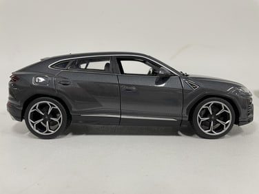 LAMBORGHINI URUS DIECAST MODEL SUV CAR 10"