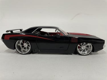 PLYMOUTH CUDA DIECAST MODEL CAR 8.5"