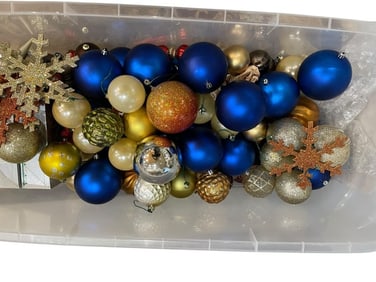 LOT OF MIXED CHRISTMAS HOLIDAY ORNAMENTS