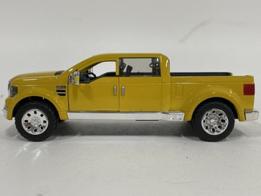 FORD F-350 SUPER DUTY DIECAST MODEL TRUCK