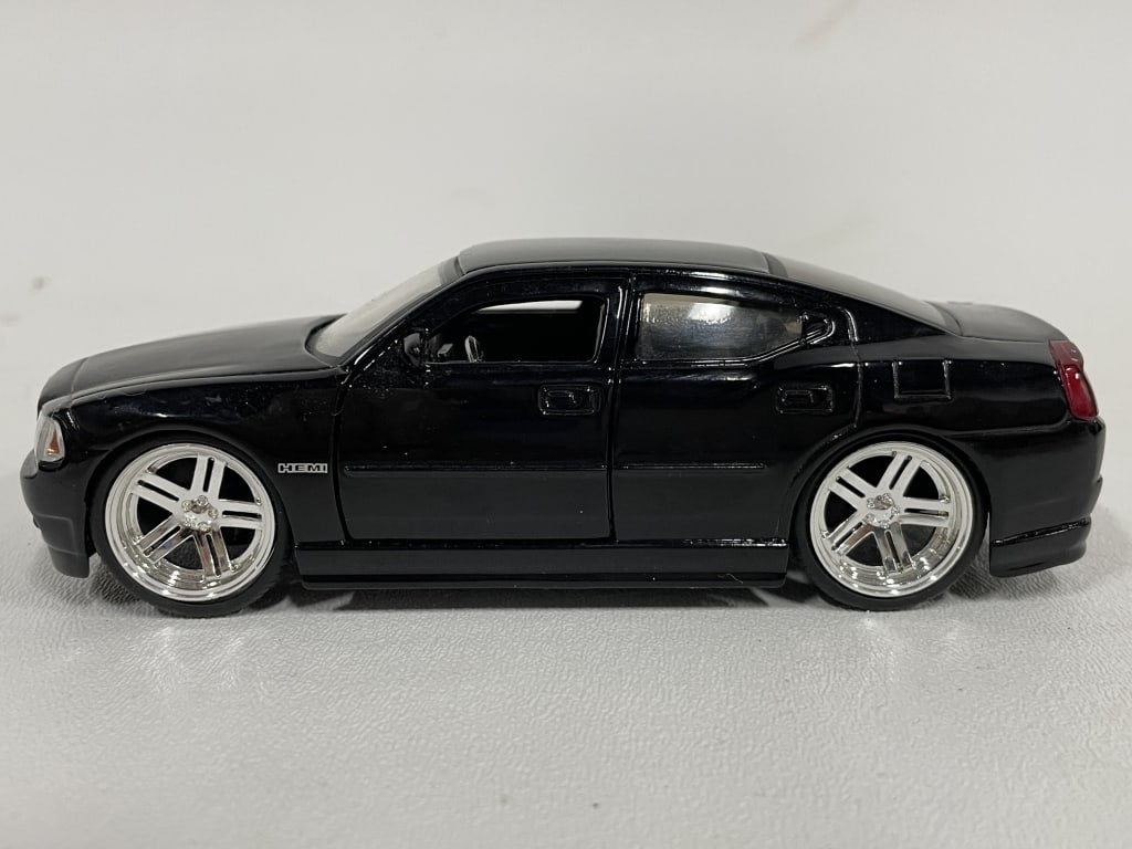 DODGE CHARGER HEMI DIECAST MODEL CAR 5.5" (1 of 7)